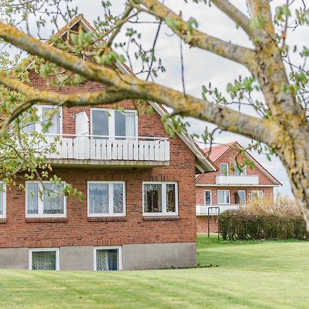 Straendhus Bed&Breakfast Hasselberg  Екстериор снимка