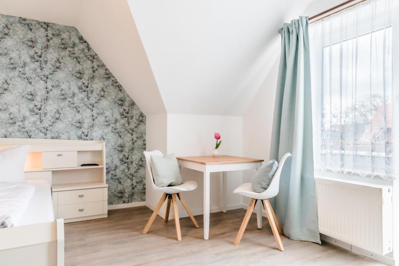 Straendhus Bed&Breakfast Hasselberg  Екстериор снимка