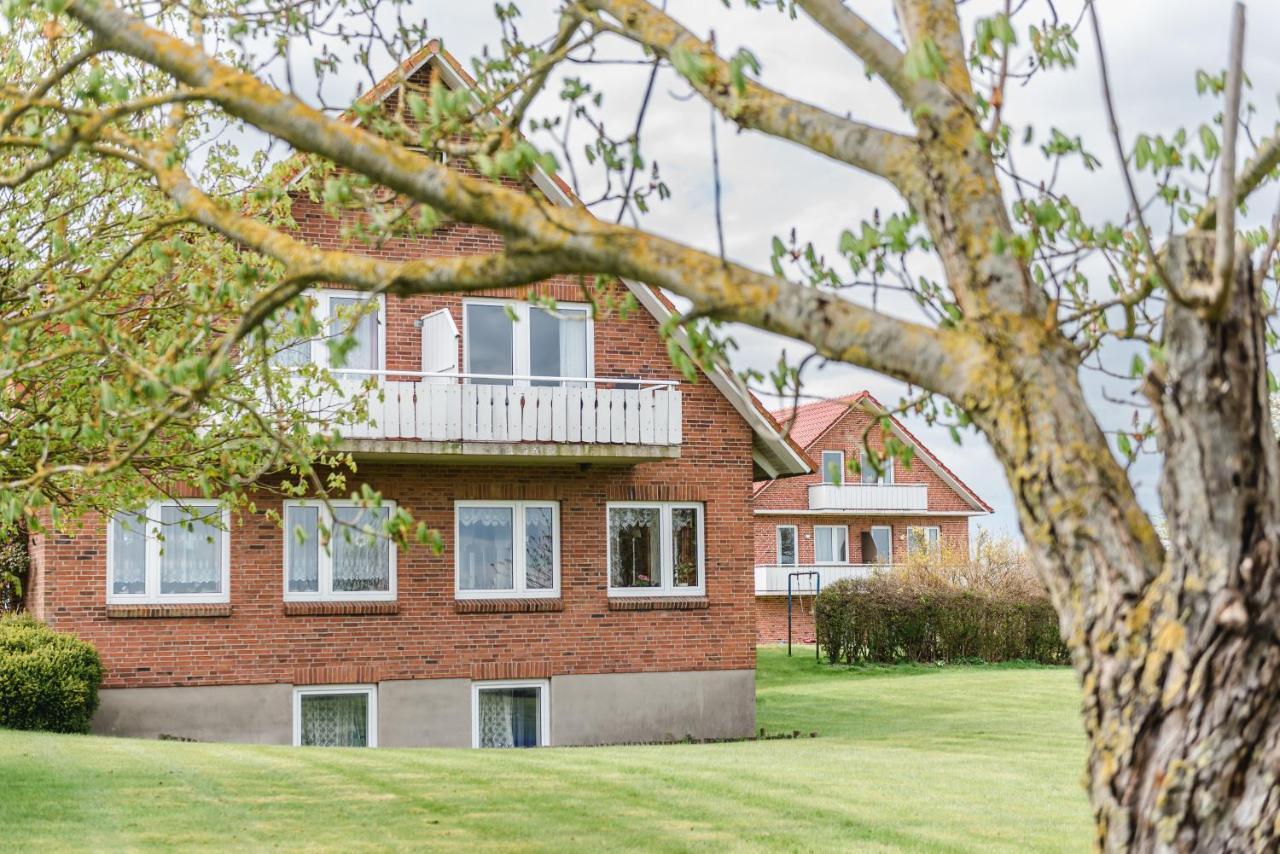Straendhus Bed&Breakfast Hasselberg  Екстериор снимка
